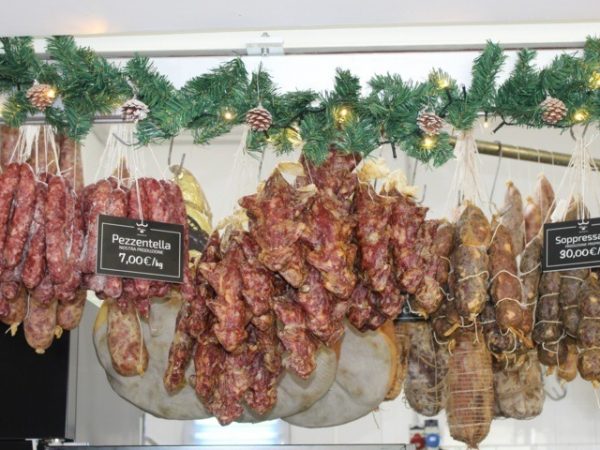 salumi salami norcineria baronissi (1)